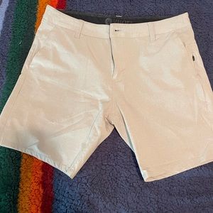 Men’s Vuori Stretch Hybrid Athletic Shorts Size: 32